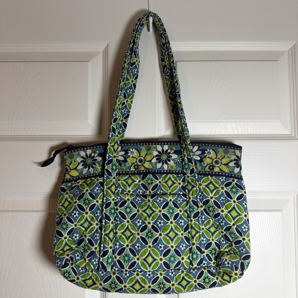 Vera Bradley Original Betsy Shoulder Bag Daisy Daisy Retired Print 2008